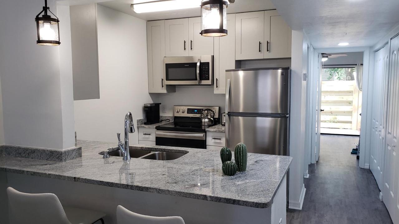 גיינסוויל Discover Luxury Condo Steps Away From Celebration Pointe And I-75! מראה חיצוני תמונה