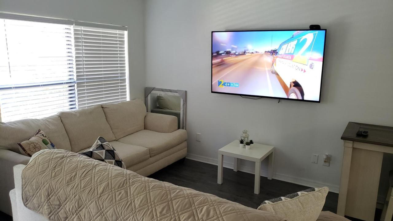 גיינסוויל Discover Luxury Condo Steps Away From Celebration Pointe And I-75! מראה חיצוני תמונה