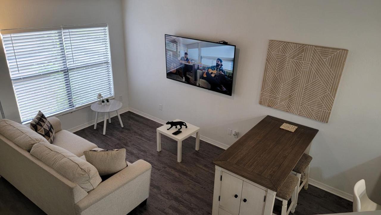 גיינסוויל Discover Luxury Condo Steps Away From Celebration Pointe And I-75! מראה חיצוני תמונה